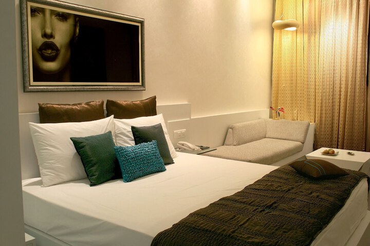 Room 12 of 47
