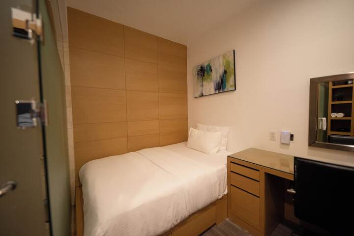Compact Double Bed (10 of 16)