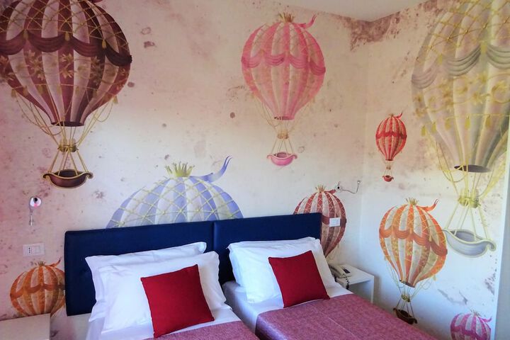 Room 20 of 108