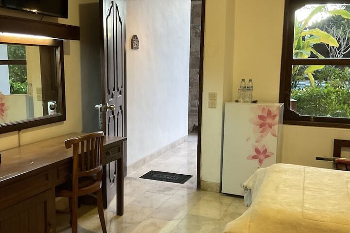 Room 12 of 68