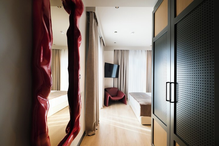Room 44 of 109