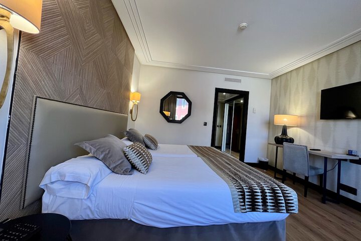 Room 52 of 138