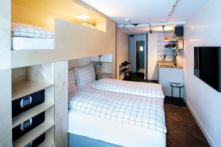 Room 6 of 59