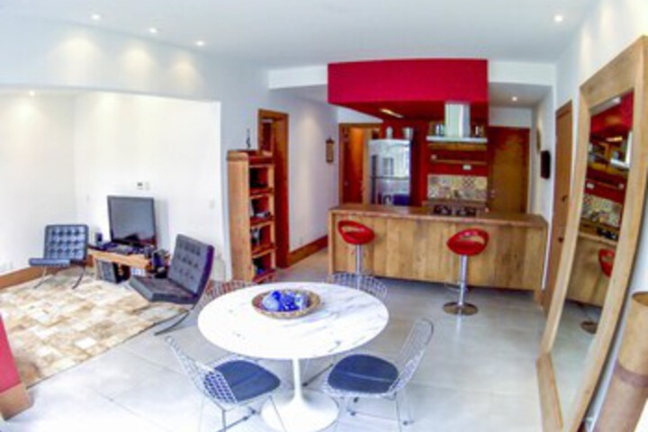 Room 16 of 39