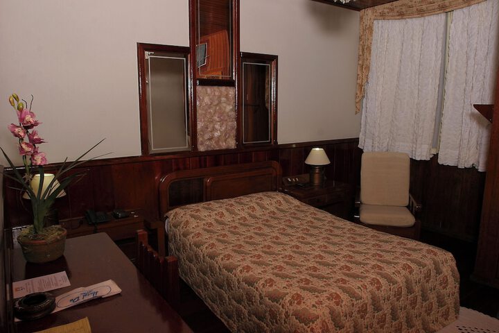 Room 7 of 42