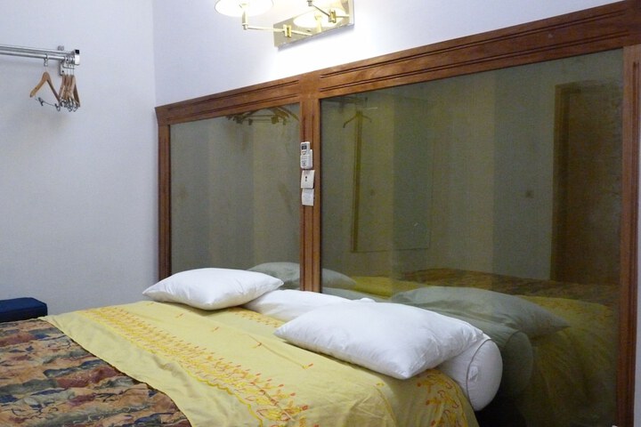 Room 25 of 72