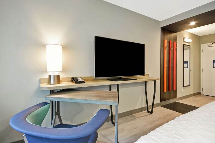2 Queen Beds (3 of 14)