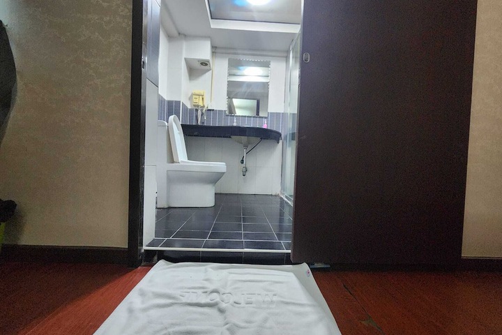 Room 38 of 56
