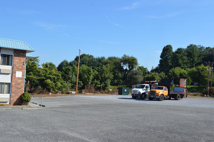 Property Grounds 30 of 36