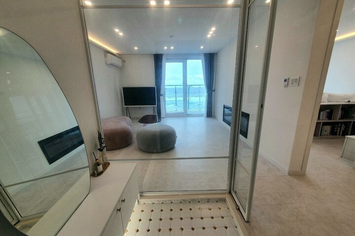 Room 11 of 55
