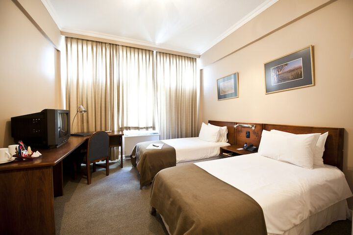 Room 3 of 25