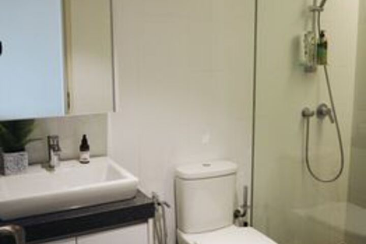 Room 4 of 40