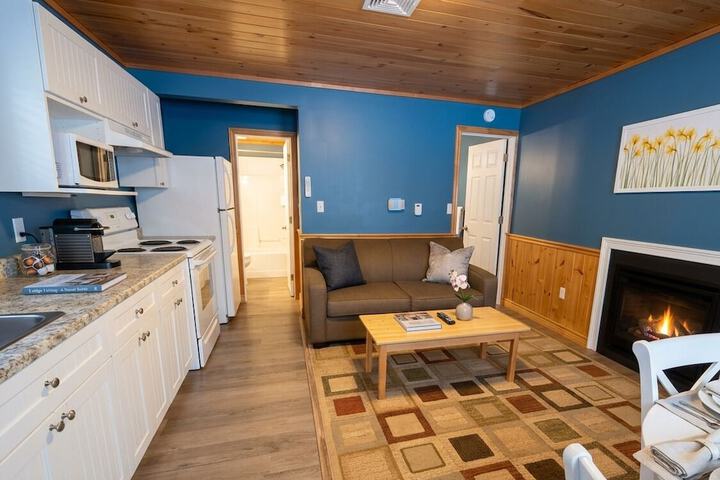 Room 14 of 33