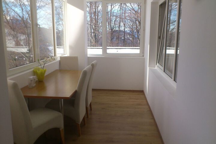 Room 16 of 40