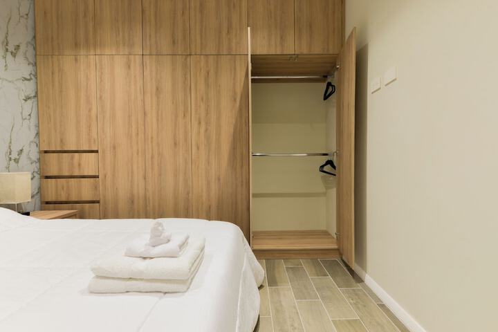 Room 20 of 122