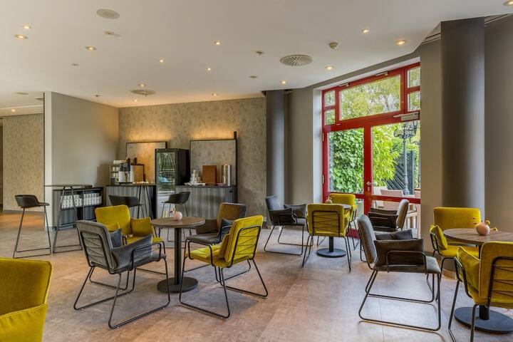 Hotel Lobby