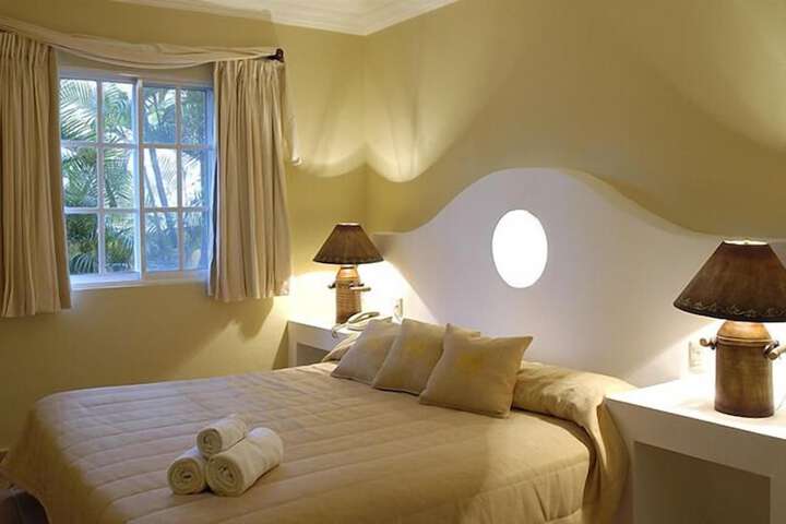 Room 2 of 15