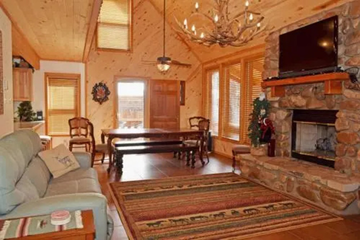 Exterior of Deer Mountain Lodge