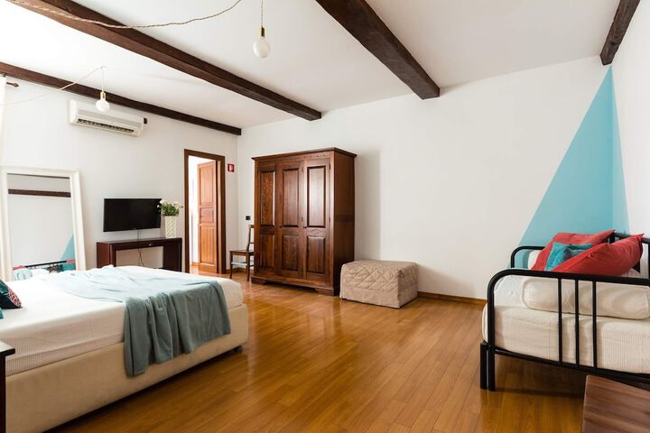 Room 35 of 134
