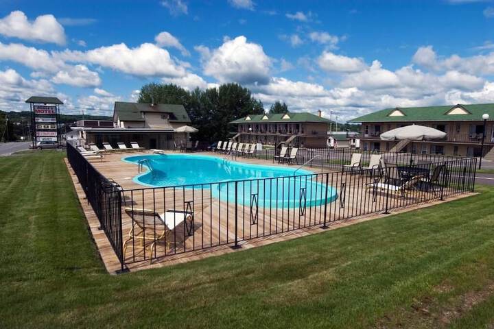 Pool 26 of 30