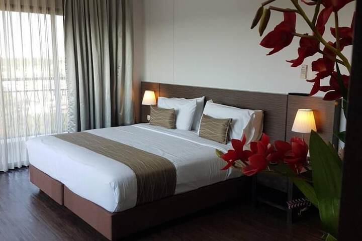 Room 14 of 65