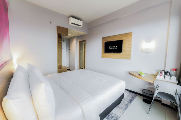 Room 6 of 35