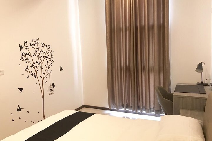 Room 9 of 26