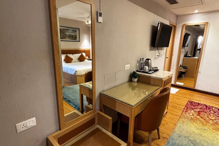 Room 14 of 57