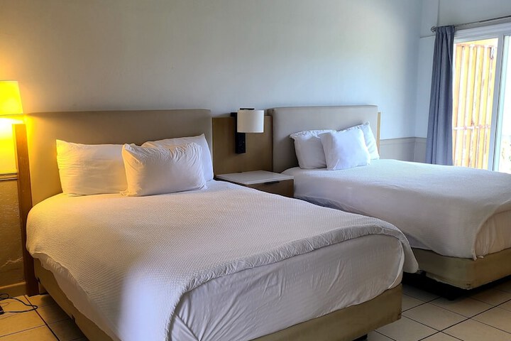 Room 22 of 111