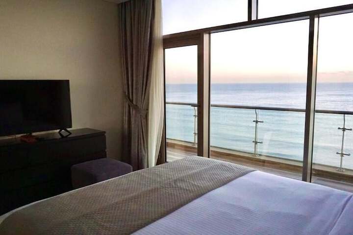Room 15 of 30