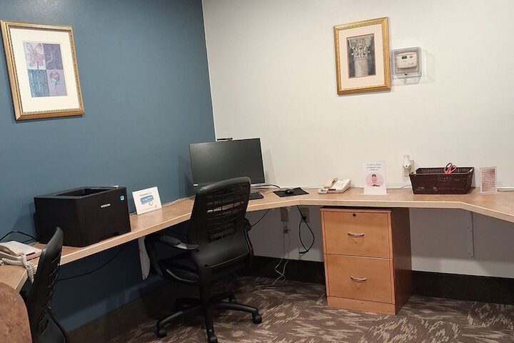 Business Center 86 of 90