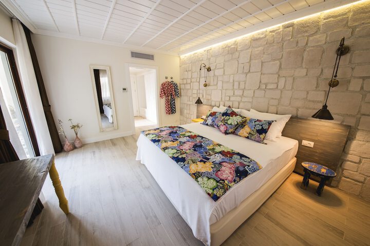 Room 10 of 75