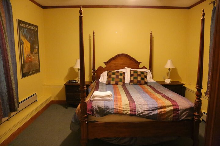 Room 84 of 165