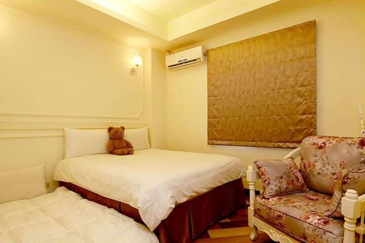 Room 5 of 25