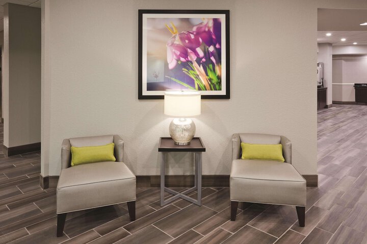 Guest Lobby