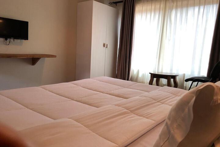 Room 14 of 32