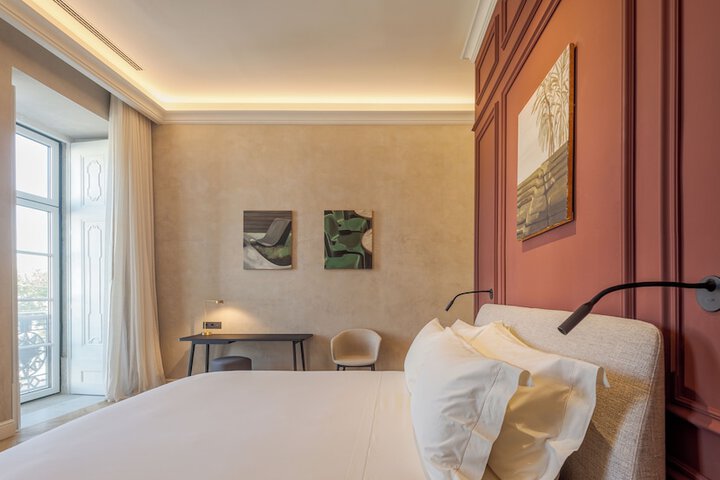 Room 13 of 80