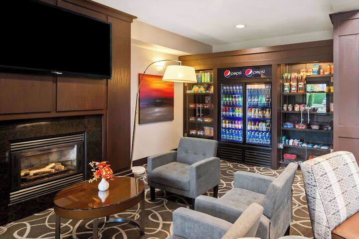 Guest Lobby