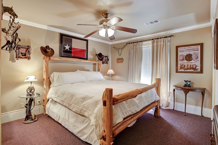 Room 40 of 82