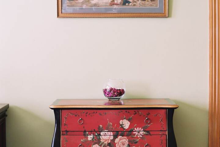 Room 8 of 30