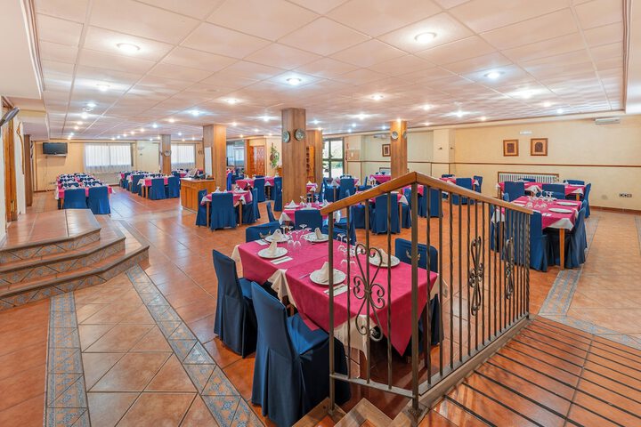 Reception hall