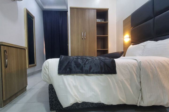 Room 22 of 79