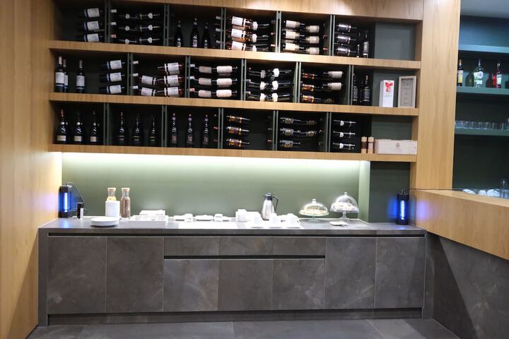 Breakfast/Coffee Service 3 of 7