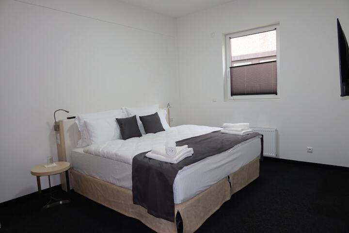 Room 3 of 22