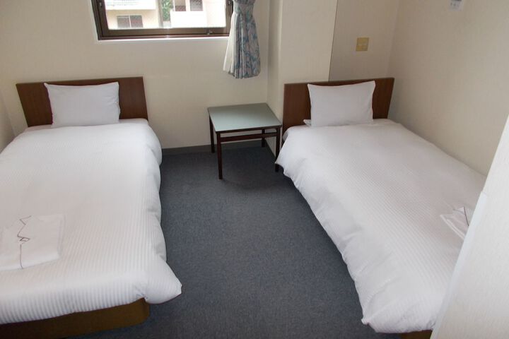 Room 4 of 49