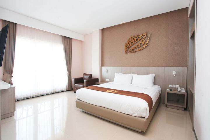 Room 3 of 37