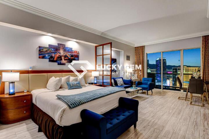 Lucky Gem Penthouse &  Luxury Suites at MGM Signature Resort Balcony Strip View 3505 in Las Vegas, CA