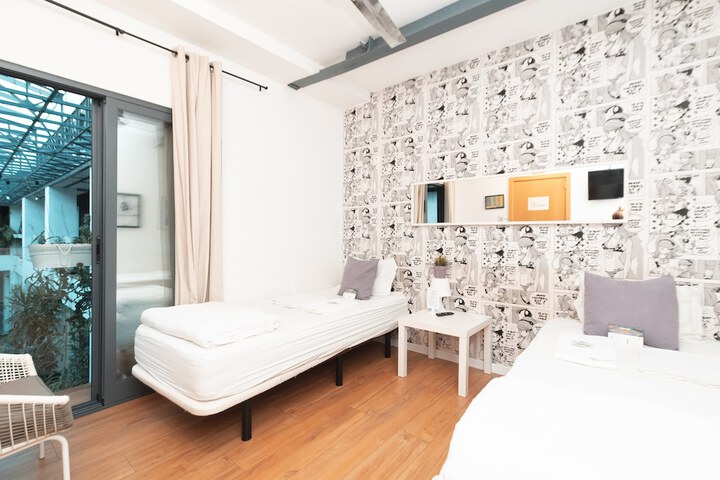 Room 27 of 71