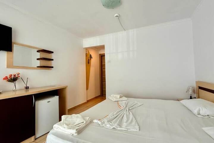Room 4 of 19
