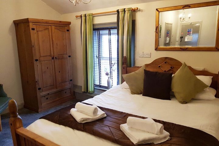 Room 11 of 30